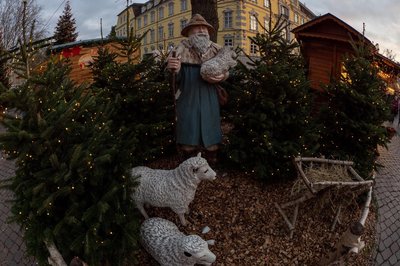 Figuren auf dem Schloßplatz zum Lamberti-Markt 2019. Foto: Sascha Stüber