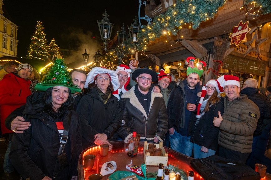 Eine Besuchergruppe auf dem Lamberti-Markt 2025. Foto: Sascha Stüber