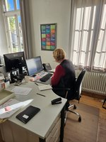 Ehrenamtliche im Büro. Foto: inForum