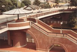 Unterstand auf der Amalienbrücke in den 1980er Jahren. Foto: Stadt Oldenburg