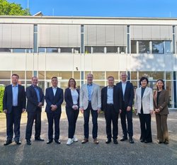 Fünfköpfige Delegation aus der Partnerstadt Xi’an zu Besuch in Oldenburg. Foto: Stadt Oldenburg