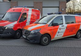 Notfallkrankentransportwagen (links im Bild) und Akut-Einsatzfahrzeug (rechts). Foto: Stadt Oldenburg