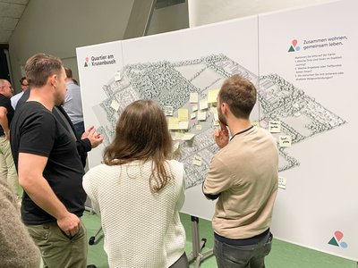 Bürgerinnen und Bürger stellen Ihre Ideen zusammen