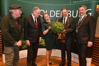 Bundesfinanzminister Christian Lindner ist neuer Kohlkönig. Berlins Bürgermeisterin Franziska Giffey, OB Jürgen Krogmann und Ministerpräsident Stephan Weil übergaben ihm die Macht. Dietmar Wischmeyer hielt die Proklamationsrede. Foto: TvR 