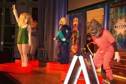 Hundeballett vom Blauschimmelatelier zur Jubiläumsgala. Foto: Stadt Oldenburg