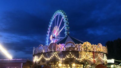 Das Riesenrad mit Bodenmühle im Vordergrund auf dem Kramermarkt 2019. Foto: Stadt Oldenburg