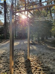 Die Calisthenics-Anlage ist eine von neun Stationen des nun fertiggestellten Trimm-Dich-Pfads. Foto: Stadt Oldenburg