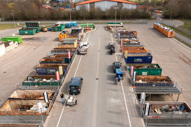 Wertstoffannahmestelle Neuenwege aus der Luft. Foto: Assanimoghaddam