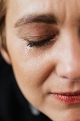 Weinende Frau. Foto: Karolina Grabowska/Pexels.com