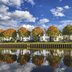 Vorschau: Herbstbunte Ahornbäume an der Uferstraße. Foto: Hans-Jürgen Zietz