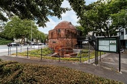 Pulverturm am Kasinoplatz. Foto: Mittwollen und Gradetchliev