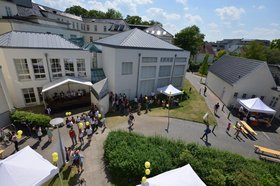 Sicht auf das Geschehen am PFL beim Tag der offenen Tür. Foto: Tobias Frick
