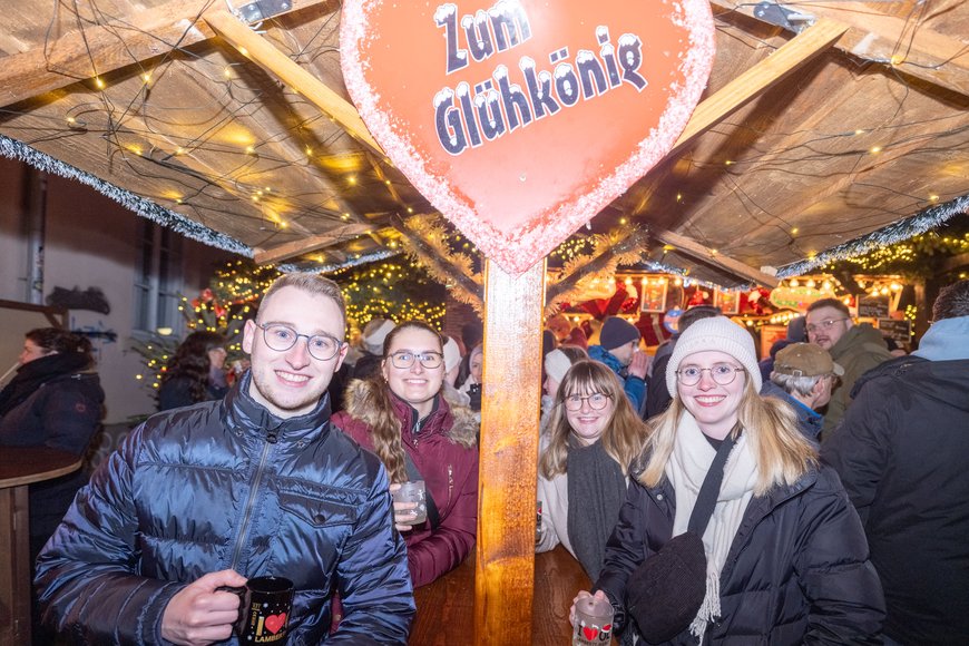 Eine Besuchergruppe auf dem Lamberti-Markt 2025. Foto: Sascha Stüber