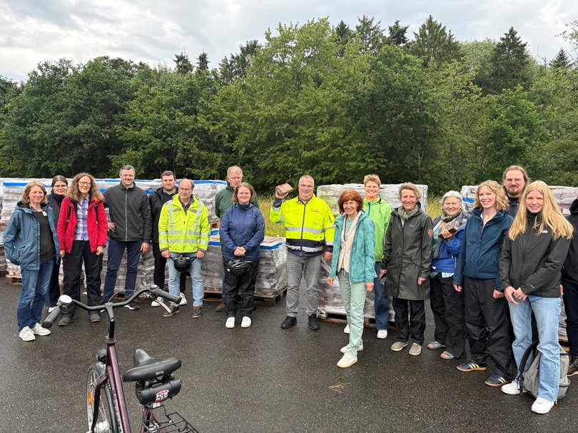 Rund 20 Projektpartnerinnen und Projektpartner zum Projektstart des Reallabors Urban Mining. Foto: Stadt Oldenburg