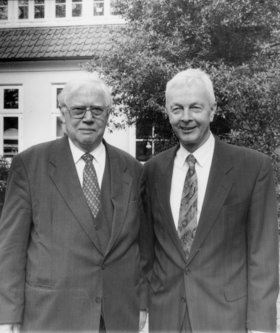 Preisträger Prof. Dr. Hans Mommsen und Kulturdezernent Dr. Ekkehard Seeber. Foto: Ilse Rosemeyer.