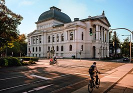 Staatstheater. Foto: Mittwollen und Gradetchliev