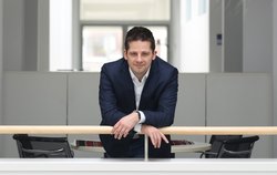 Professor Dr. Sebastian Lehnhoff ist Vorstandsvorsitzender des Informatikinstituts OFFIS in Oldenburg. Foto: OFFIS/Bonnie Bartusch