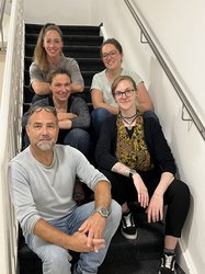 Das Kinder- und Jugendbüro stellt sich vor (links von oben nach unten): Britta Unfried, Nicole Vossler und Ingo Krüger sowie (rechts von oben nach unten) Raisa Biebert und Mareike Kampen. Foto: Stadt Oldenburg